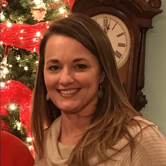 Meet your Posher, Julie - Picture 1 of 1